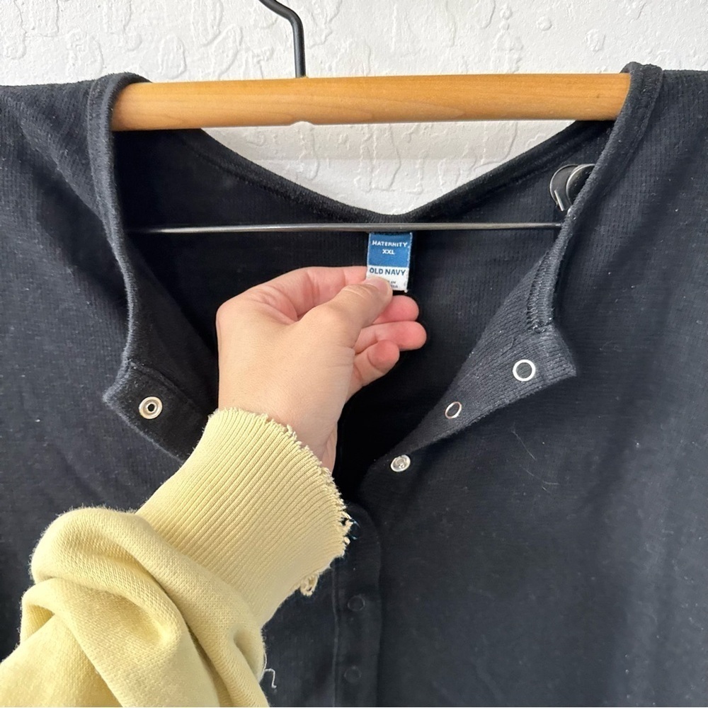 Old Navy Maternity Ribbed Side Cinch Henley T Shirt XXL - Picture 3 of 3